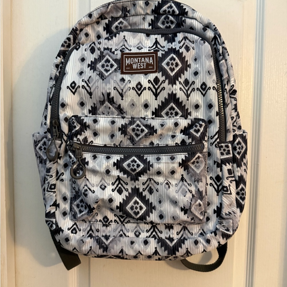 Montana West Black and White Aztec Pattern Men's Backpack
